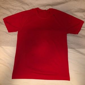 Men’s lululemon metal vent t-shirt